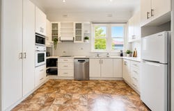 10 Houston Street, Flora Hill, Vic 3550