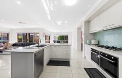 32 Eagle Way, Deer Park, Vic 3023