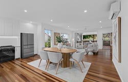 5 Ormeley Street, Stafford Heights, Qld 4053