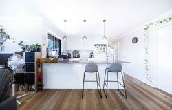 1/122a Whiting Street, Labrador, Qld 4215
