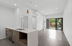 1/10 Ruby Road, Mitchelton, Qld 4053