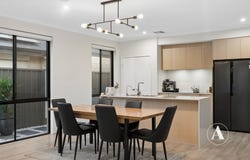 8 Grasby Way, Piara Waters, WA 6112