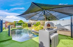 10 Brady Street, Avenell Heights, Qld 4670