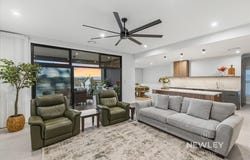 45 Balmoral Crescent, Lake Albert, NSW 2650