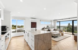 16 Linton Lane, Highton, Vic 3216