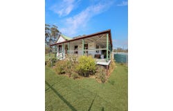 242 Marinis Road, Mount Tully, Qld 4380