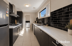 2 Ajay Way, Kurunjang, Vic 3337