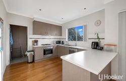 2/1 Glencoe Street, Kurunjang, Vic 3337