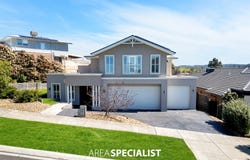 8 Skyline Drive, Officer, Vic 3809