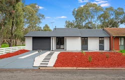 10 Woodcock Crescent, Para Hills West, SA 5096