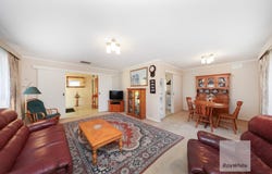 11 Linacre Crescent, Gladstone Park, Vic 3043