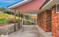 24 Caladium Place, Blackmans Bay, Tas 7052