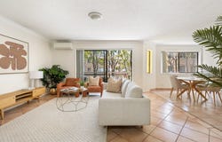 2/42 Swan Street, Gordon Park, Qld 4031