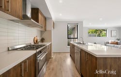 6/4 Arthur Place, Croydon, Vic 3136