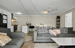 2/8 Robin Court, Kleinton, Qld 4352