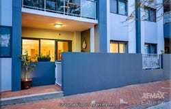 4/2 Walsh Loop, Joondalup, WA 6027