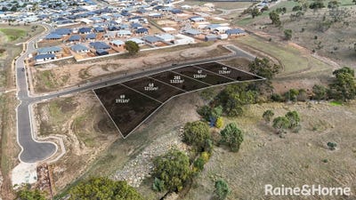/international/au/a68-saunders-court-strathalbyn-sa-204503324/