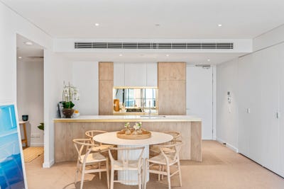 /international/au/a703-16a-evans-avenue-eastlakes-nsw-151143392/