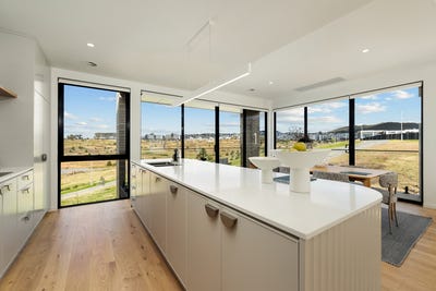 /international/au/denman-peninsula-stella-young-way-denman-prospect-act-146386264/