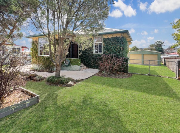 2 Jubilee Street, Tenterfield, NSW 2372