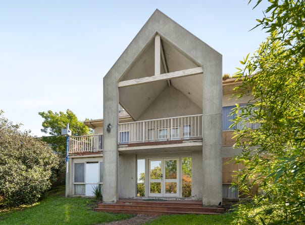 33 Pascoe Avenue, Strathmore, Vic 3041