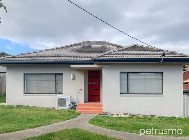 29 Beach Road, Lindisfarne, Tas 7015