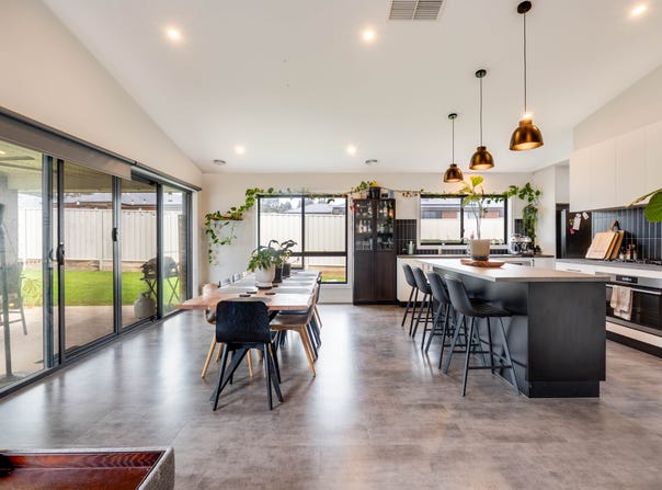 28 Rodeo Drive, Thurgoona, NSW 2640