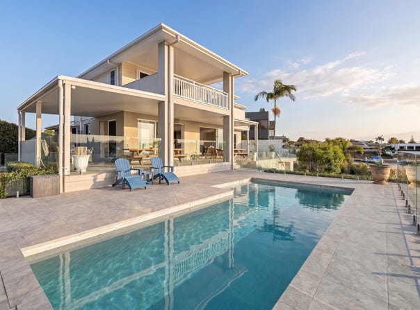 20 Argyle Crescent, Sorrento, Qld 4217