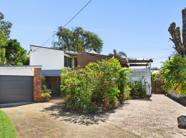 11 Allunga Court, Mooloolaba, Qld 4557