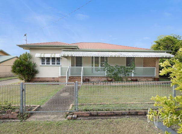 14 Bates Street, Svensson Heights, Qld 4670