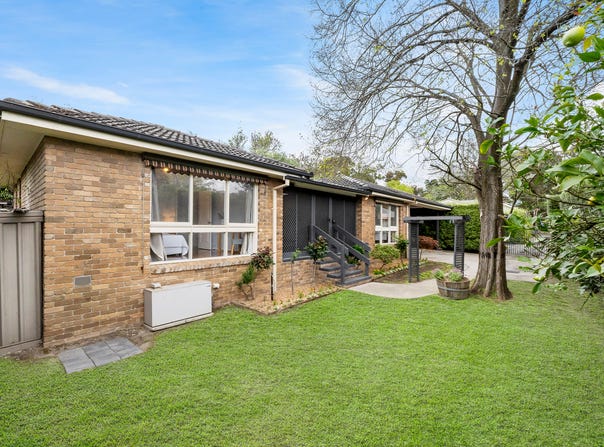 2/52 Stirling Road, Croydon, Vic 3136