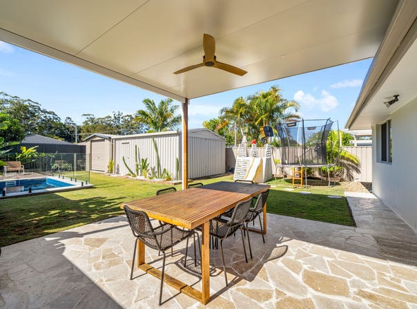 6 Nalkari Street, Coombabah, Qld 4216
