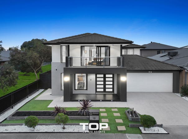 13 Tamarind Road, Cranbourne North, Vic 3977