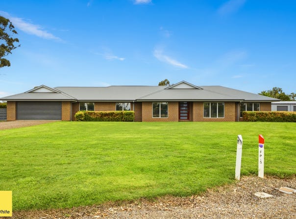 17 Baden Drive, Toolamba, Vic 3614
