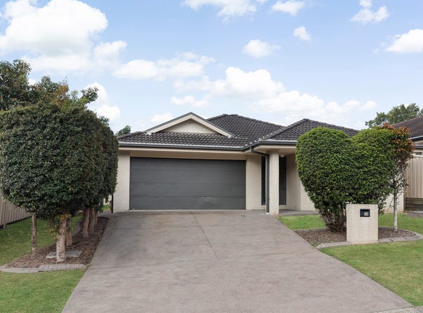 2/3 Prieska Way, East Maitland, NSW 2323