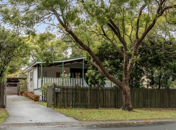 48 Stuart Street, Mount Lofty, Qld 4350