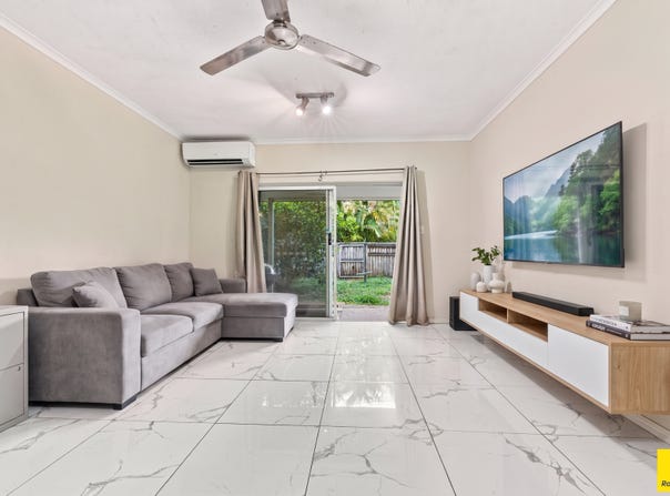 2/528 Varley Street, Yorkeys Knob, Qld 4878