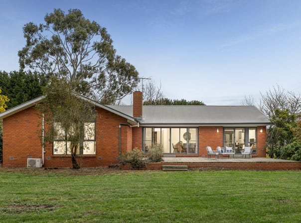 113 Cemetery Road, Lancefield, Vic 3435