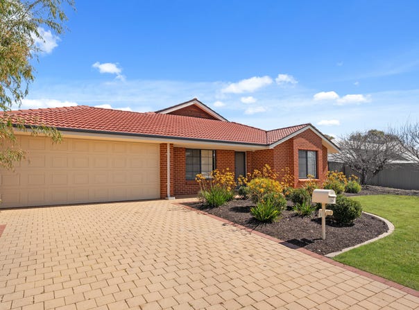 4 Oxenholme Way, Waikiki, WA 6169