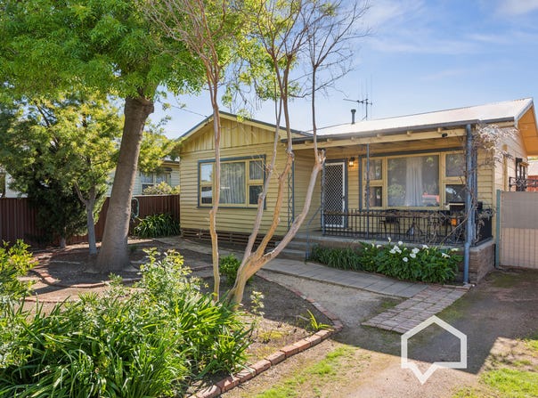 25 Nelson Street, California Gully, Vic 3556