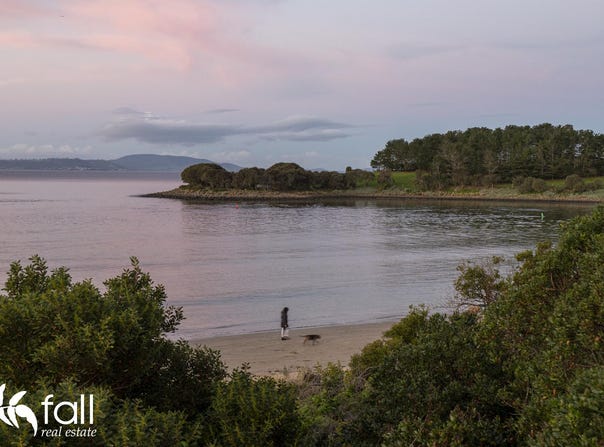 84 Pipe Clay Esplanade, Cremorne, Tas 7024
