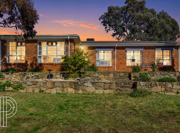 14 Bowden Crescent, MacGregor, ACT 2615