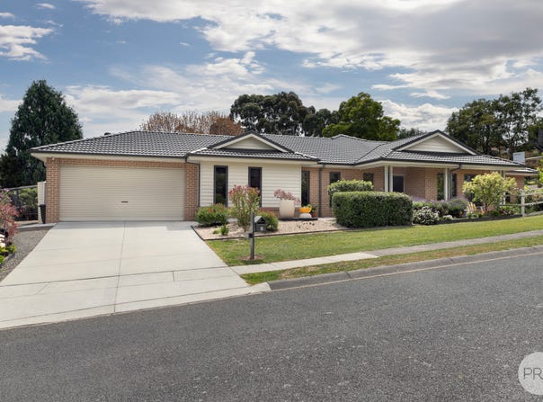 8 McManus Drive, Mount Pleasant, Vic 3350