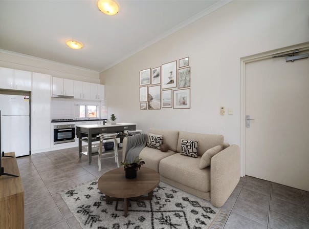 6/13 Spring Avenue, Midland, WA 6056