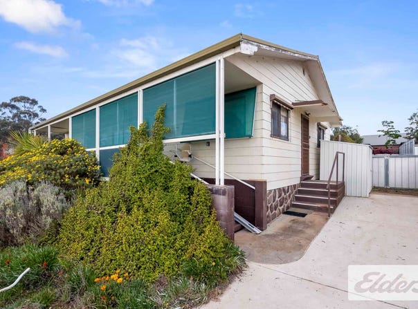 30 Cambridge Street, Avoca, Vic 3467