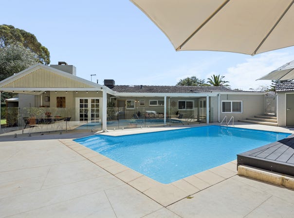 8 Oleander Way, Kallaroo, WA 6025