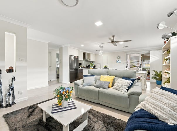 33 Alkira Circuit, Horsley, NSW 2530