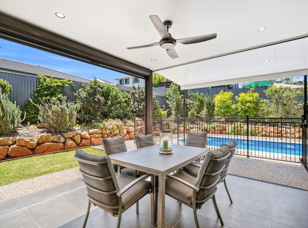 6 Tucker Close, Thrumster, NSW 2444