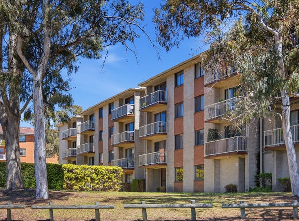 8/5 Crest Road, Queanbeyan, NSW 2620