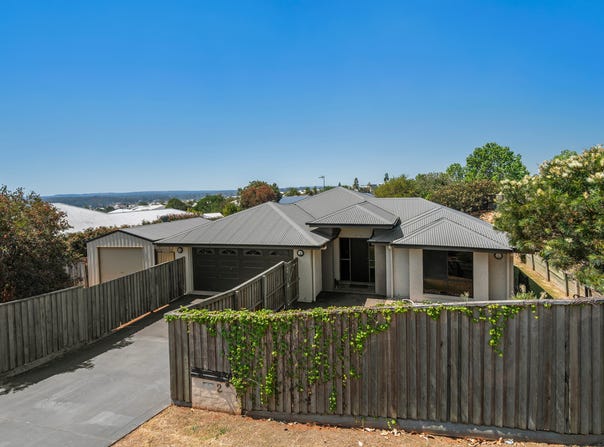 2 Ibis Crescent, Highfields, Qld 4352